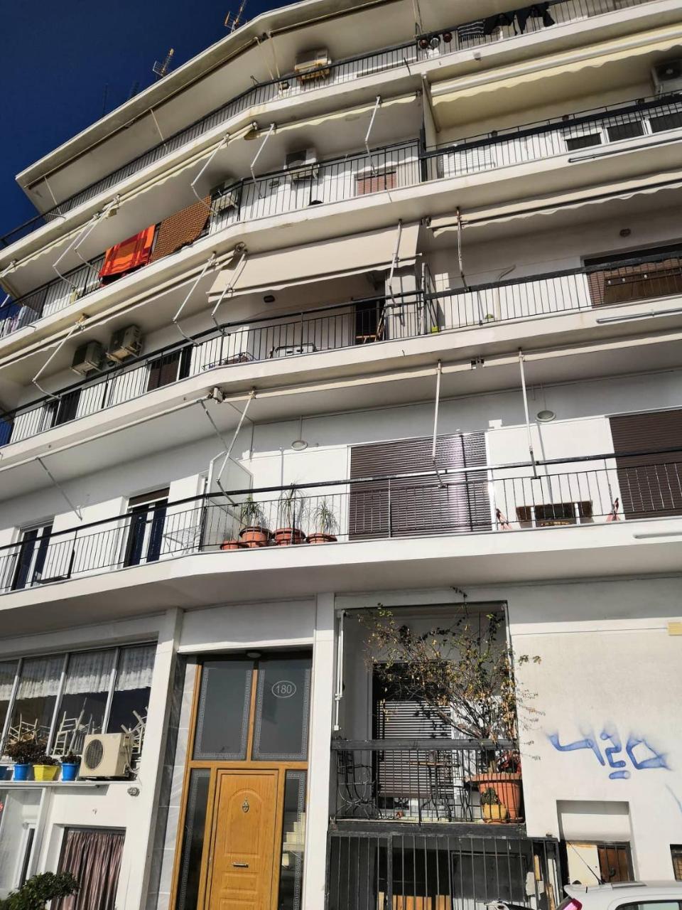 Paradise Apartment In Peiraiki พีเรียส ภายนอก รูปภาพ